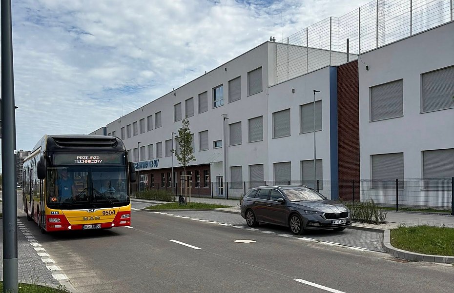 Autobus 249 dowiezie dzieci do nowej szkoy na Chrzanowie