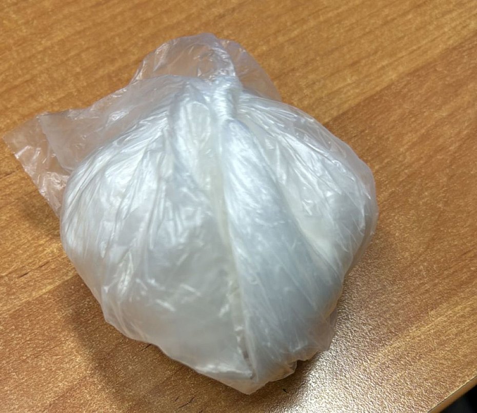 Ponad kilogram amfetaminy. Kobieta tymczasowo aresztowana