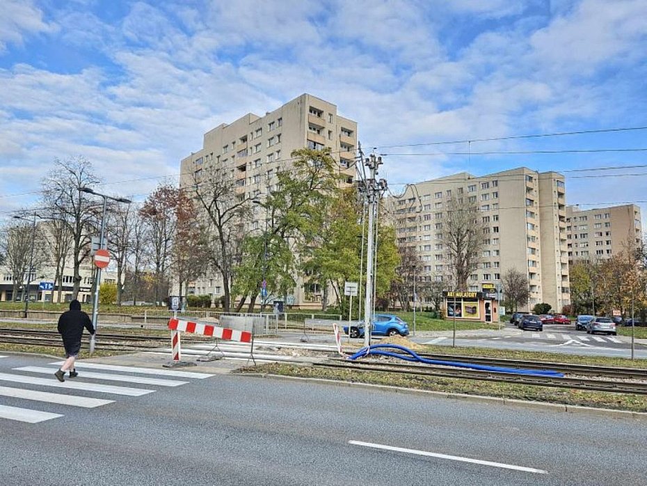 Remont skrzyowania Powstacw lskich i Sterniczej