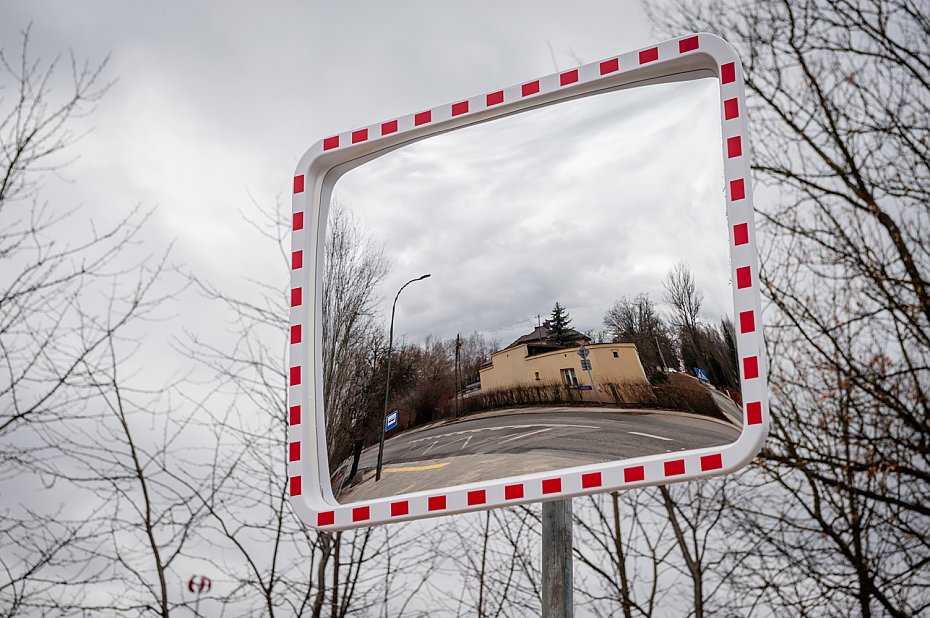 Bemowska radna chciaa lustra drogowego. Urzdnicy nie widz potrzeby