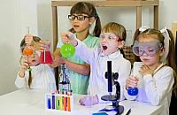 Fascynujący świat naukowych eksperymentów zaprasza dzieci do BCK