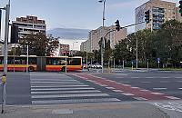 Bemowo: piesi tracą cierpliwość na światłach przy Lazurowej